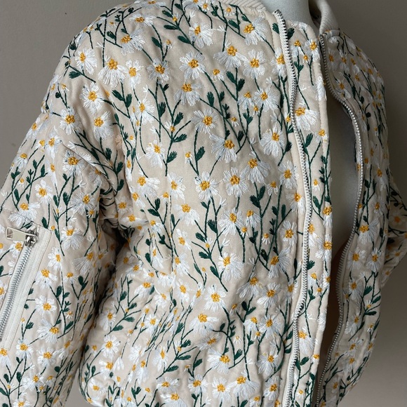NWOT Women's Amazon Floral Bomber Jacket - Sz. M - Picture 4 of 4